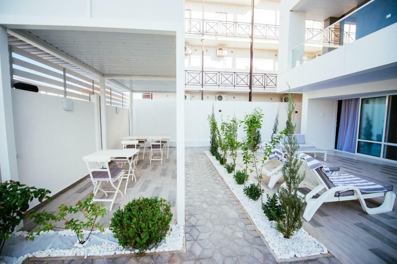 Zigzag Hotel Zatoka Exterior photo